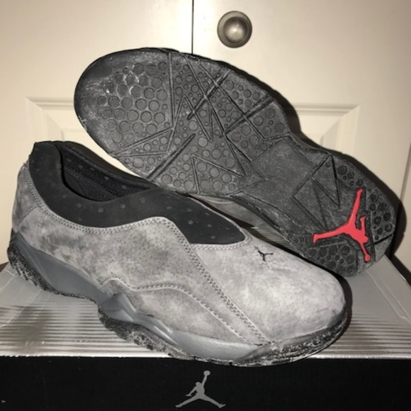 jordan two 3 precio